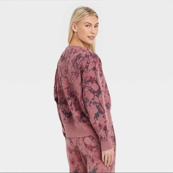 JoyLab Crushed Berry Cropped Crewneck Sweatshirt Size Small - Picture 4 of 6